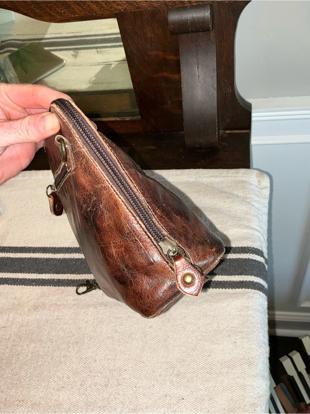 NWOT Bed Stu Leather Ventura Clutch Crossbody Belt Bag Teak Rustic Retail $155 - Picture 5 of 13